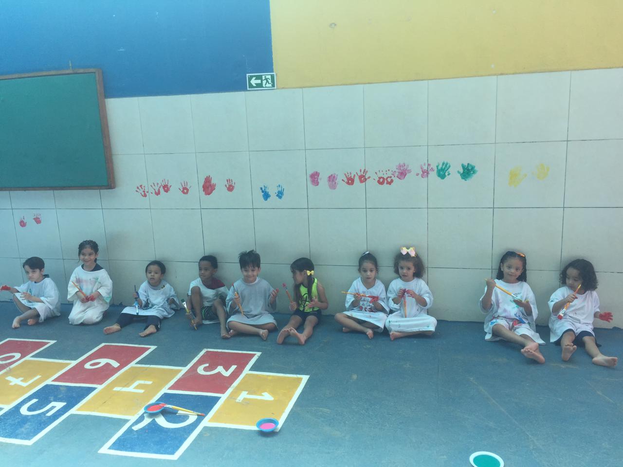 Pintando o sete(7) - Educa��o Infantil M�e da Santa Esperan�a