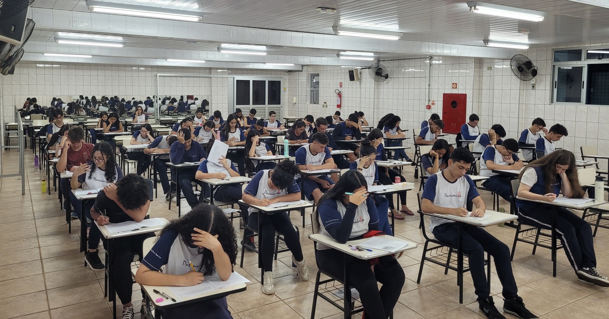 Simulado preparat�rio para o ENEM M�e da Santa Esperan�a