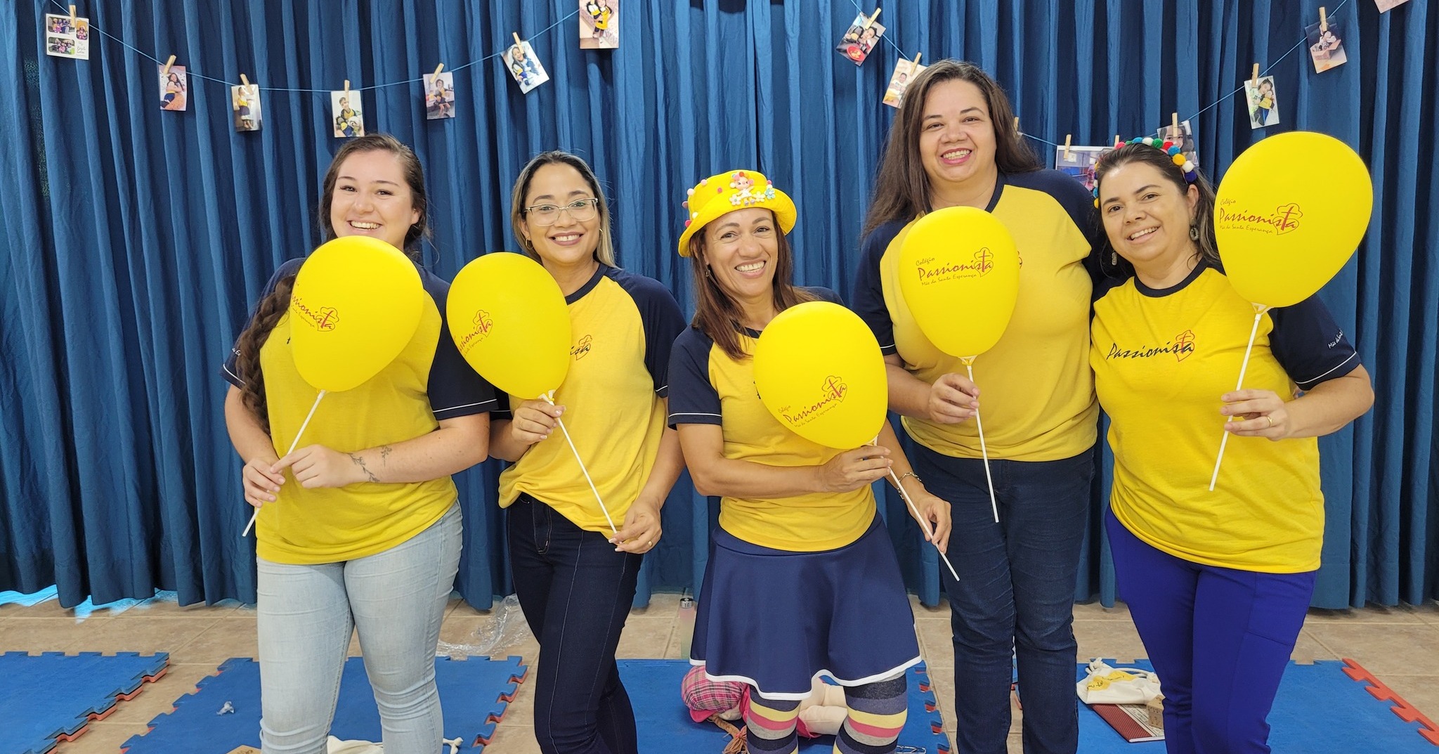 Um dia de duas pe�as encantadoras! M�e da Santa Esperan�a