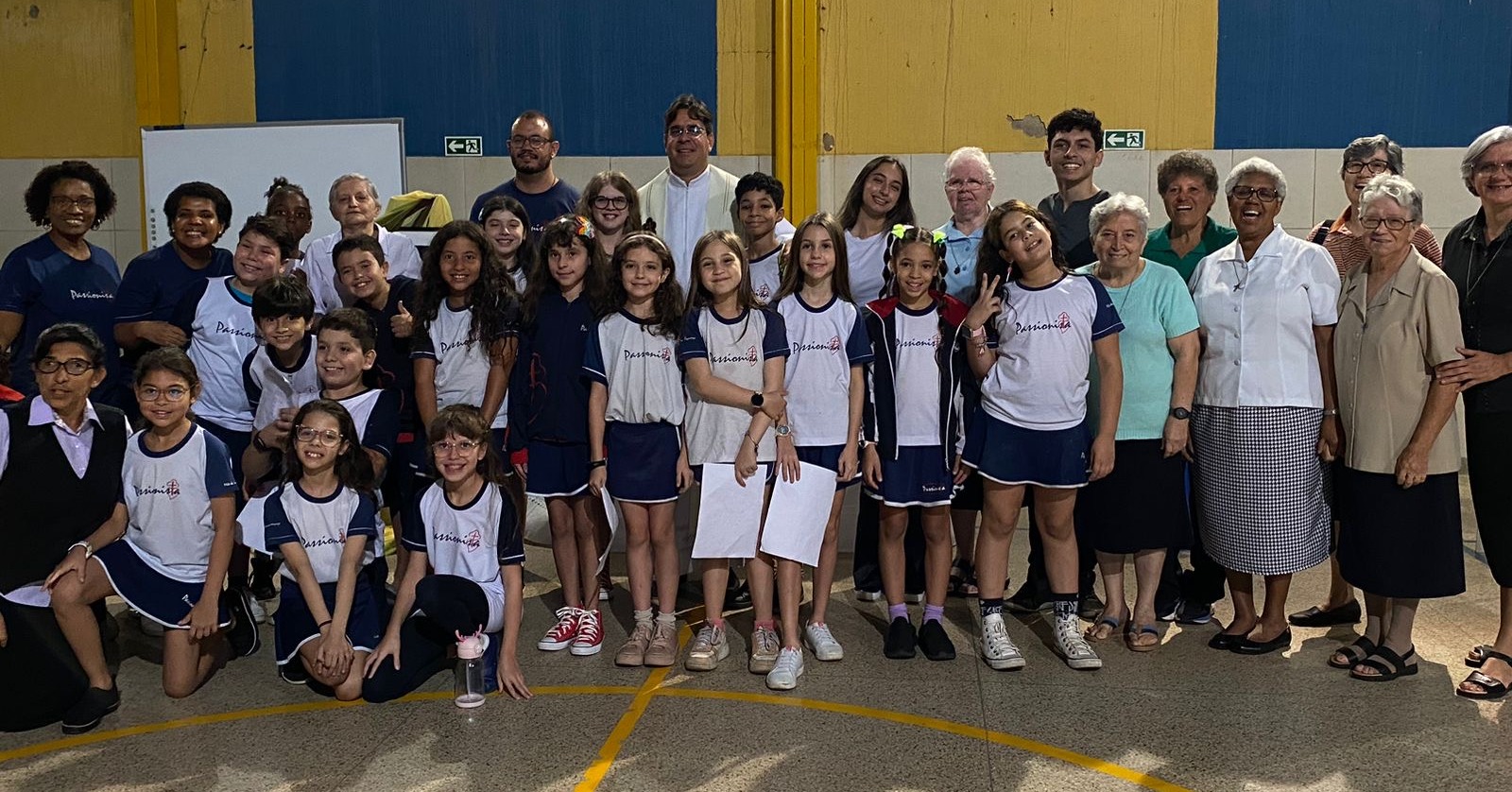 Celebrando a semana do carisma M�e da Santa Esperan�a