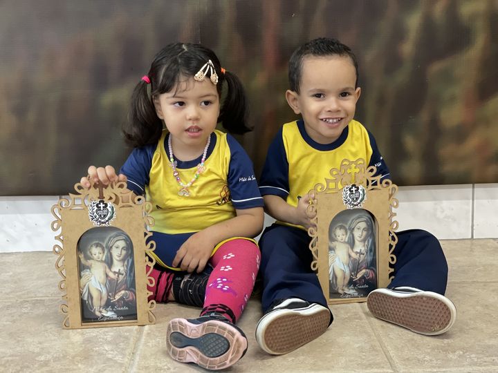 Celebrando o m�s Mariano com amor e devo��o! M�e da Santa Esperan�a