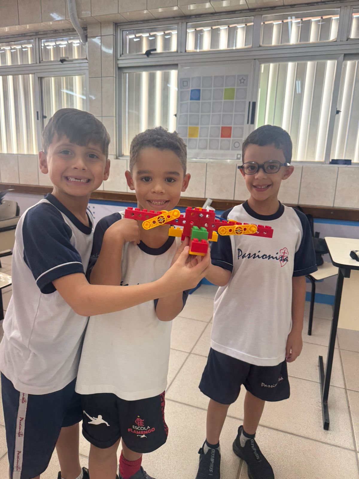 Rob�tica com a Zoom Education! M�e da Santa Esperan�a