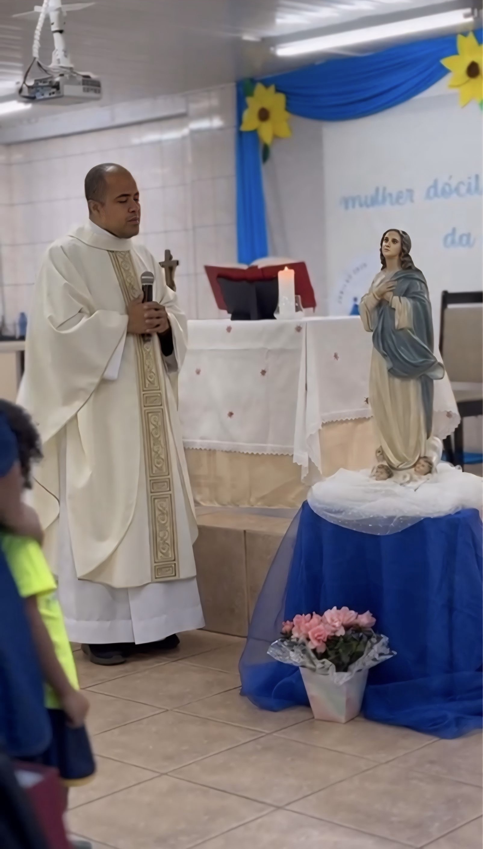 Santa Missa M�e da Santa Esperan�a